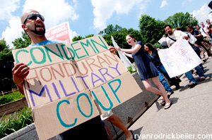 090701-honduras-coup-protest