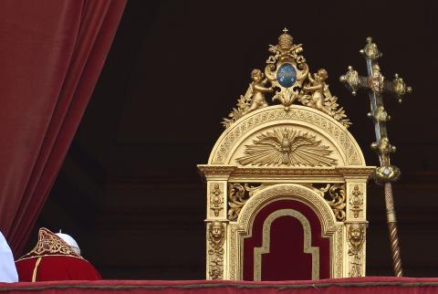 Pope Benedict XVI leaving after delivering his traditional Christmas 'Urbi et Orbi' blessing. VINCENZO PINTO/AFP/Getty Images VINCENZO PINTO/AFP/Getty Images