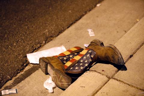 2017-10-02t113310z_1_lynxnped910un_rtroptp_4_usa-lasvegas-shooting.jpg