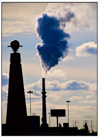 Fisk Generating Station in Chicago. Image via Wylio http://bit.ly/uc2Axj Fisk Generating Station in Chicago. Image via Wylio http://bit.ly/uc2Axj