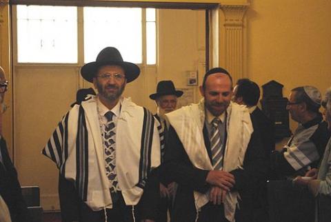 Rabbi Gilles Bernheim (left) “borrowed” the work of others. Photo courtesy RNS.