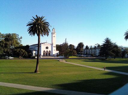 Loyola Marymount University’s Sunken Garden and Sacred Heart Chapel. Photo via Mishigaki via Wikimedia Commons/RNS.