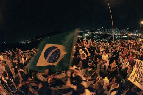 Brazilian riots, photo by Francisco Neto / Flickr.com Brazilian riots, photo by Francisco Neto / Flickr.com