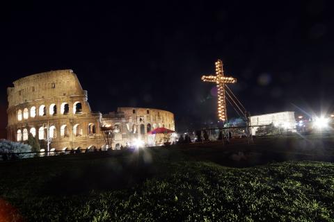 The Colosseum during the Way Of The Cross procession presided by Pope Benedict XVI Good Friday 2010. Franco Origlia/Getty Images Franco Origlia/Getty Images