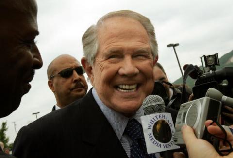 Pat Robertson at Jerry Falwell's funeral, 2007. Photo by Mario Tama/Getty Images Pat Robertson at Jerry Falwell's funeral, 2007. Photo by Mario Tama/Getty Images