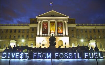 Activists support fossil fuel divestment at Univ. of Wisconsin-Madison on April 5, 2014. Creative Commons image: Light Brigading