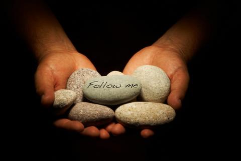 Follow me illustration, Jesus Cervantes / Shutterstock.com Follow me illustration, Jesus Cervantes / Shutterstock.com