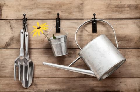 Garden tools, Christopher Elwell / Shutterstock.com Garden tools, Christopher Elwell / Shutterstock.com