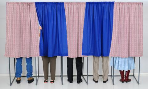 Photo: Voting booth, Steve Cukrov / Shutterstock.com Photo: Voting booth, Steve Cukrov / Shutterstock.com