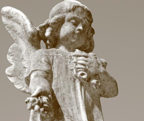 Angel statue, Malgorzata Kistryn / Shutterstock.com Angel statue, Malgorzata Kistryn / Shutterstock.com