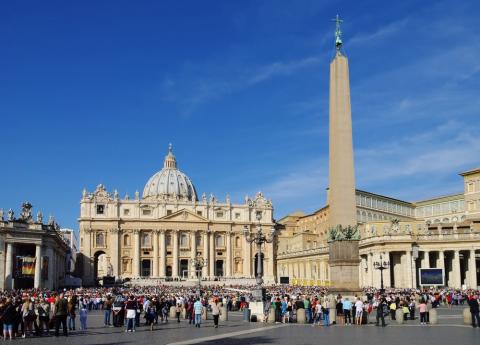 Rome Papal Basilica of Saint Peter. Photo from Shutterstock, by LianeM