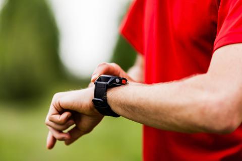 Fitness bands help monitor your daily fitness progress. Blazej Lyjak / Shutterstock Blazej Lyjak / Shutterstock