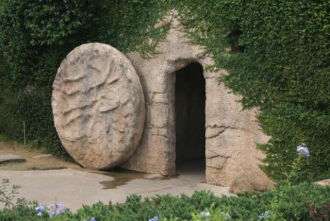 Empty tomb of Jesus, Tiffany Chan / Shutterstock.com Empty tomb of Jesus, Tiffany Chan / Shutterstock.com