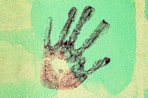 Handprint identity concept, Cbenjasuwan / Shutterstock.com Handprint identity concept, Cbenjasuwan / Shutterstock.com