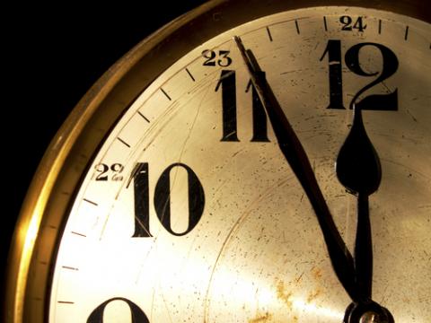 Clock photo, ritarita / Shutterstock.com Clock photo, ritarita / Shutterstock.com