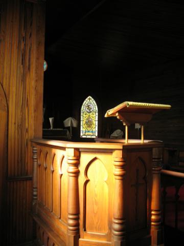 Traditional church pulpit, © Pattie Steib |Shutterstock.com Traditional church pulpit, © Pattie Steib |Shutterstock.com