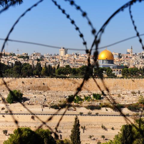 View from the Mount of Olives on the Dome of the Rock through barbed wire, gkuna / Shutterstock.com gkuna / Shutterstock.com