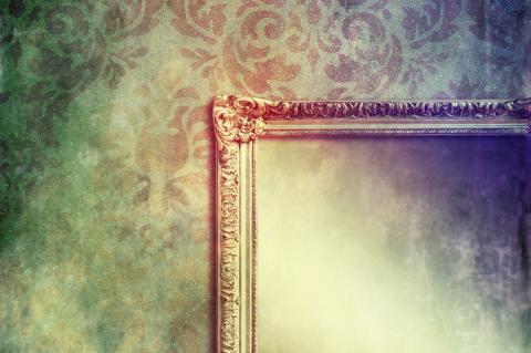 Mirror, MorganStudio / Shutterstock.com Mirror, MorganStudio / Shutterstock.com