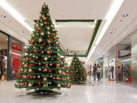 Photo: Christmas consumerism illustration, © pryzmat / Shutterstock.com Photo: Christmas consumerism illustration, © pryzmat / Shutterstock.com