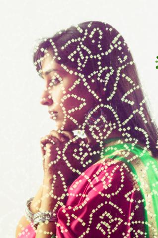 Woman behind veil praying, © Blend Images / Shutterstock.com Woman behind veil praying, © Blend Images / Shutterstock.com