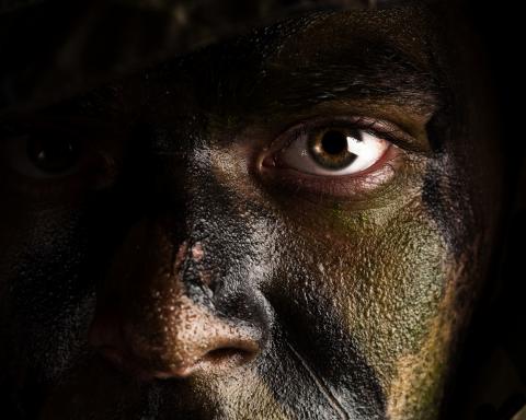 Soilder's face, Aaron Amat/Shutterstock.com Soilder's face, Aaron Amat/Shutterstock.com