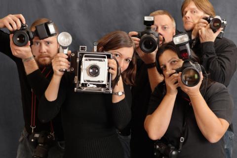 Paparazzi, Ronald Sumners / Shutterstock.com Paparazzi, Ronald Sumners / Shutterstock.com