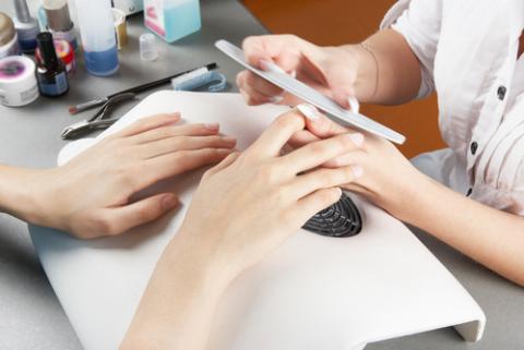 Manicure, Galina Mikhalishina / Shuttersock.com Manicure, Galina Mikhalishina / Shuttersock.com