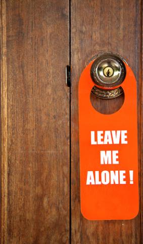 Door hanger, PondPond/ Shutterstock.com Door hanger, PondPond/ Shutterstock.com