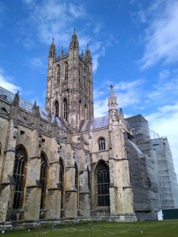 England’s best-known cathedral and mother church to the Anglican Communion will stay open to the public. Photo courtesy RNS.