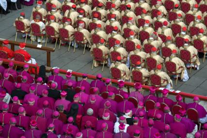 Cardinals listen during Pope Francis’ inauguration Mass. Photo: Andrea Sabbadini / RNS