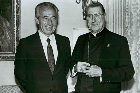 Then-Israeli Prime Minister Shimon Peres and New York’s Cardinal John O’Connor on Sept. 19, 1986. RNS file photo: Chris Sheridan