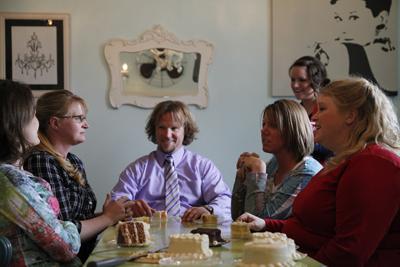 Kody Brown, center with (left to right) sister wives Robyn, Christine, Meri, and Janelle. RNS file photo courtesy TLC. RNS file photo courtesy TLC