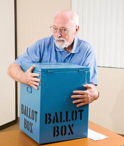 Ballot box barriers, Lisa F. Young / Shutterstock.com