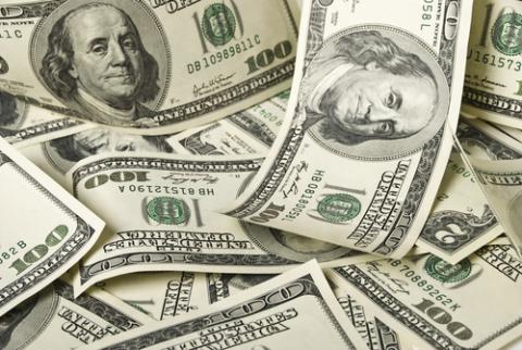Money, Ryabitskaya Elena / Shutterstock.com