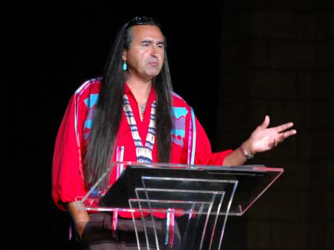 Richard Twiss teaching on indigenous worship. Photo by the International Worship Institute.