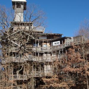 The Minister's Tree House in Crossville, Tennn. Photo via Wylio. 