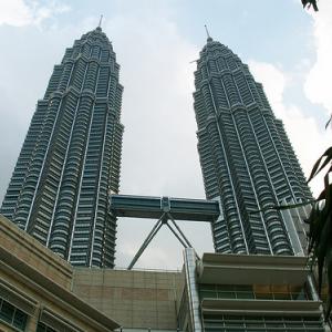 Petronas Towers, Kuala Lumpur, Malaysia. Photo courtesy RNS/Auswandern Malaysia/
