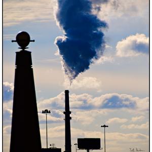 Fisk Generating Station in Chicago. Image via Wylio http://bit.ly/uc2Axj