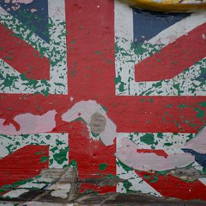 Union Jack mural in disrepair. Image via http://bit.ly/wLwse2.