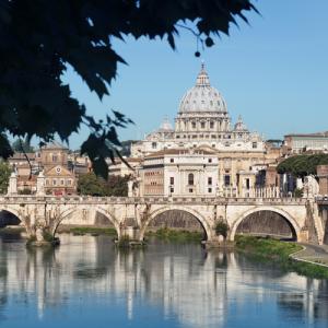 St. Peter's Basilica, r.nagy  / Shutterstock.com