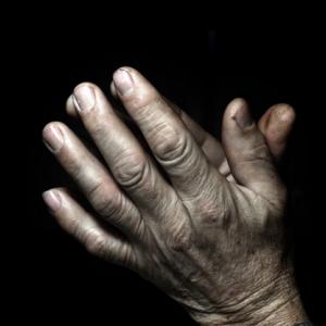 Praying hands, udra11 / Shutterstock.com