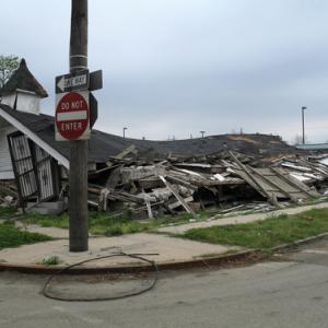 Collapsed church, Pattie Steib / Shutterstock.com