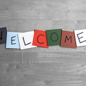 Welcome sign, Ed Samuel / Shutterstock.com