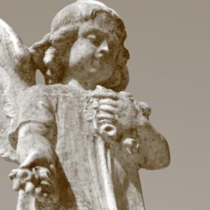Angel statue, Malgorzata Kistryn / Shutterstock.com