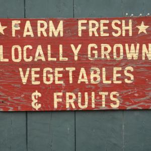 Farm Fresh vegetables & fruits sign, Andre Blais / Shutterstock.com