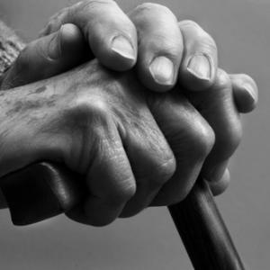Hands of senior citizen, HixnHix / Shutterstock.com