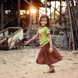 Unidentified Khmer girl in Kampong Phlukm, Cambodia. Andrey Bayda / Shutterstock