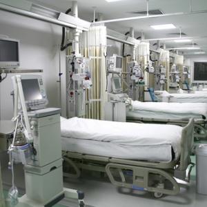 Hospital emergency room, muss / Shutterstock.com