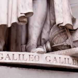 Galileo sculpture, Michael Avory / Shutterstock.com