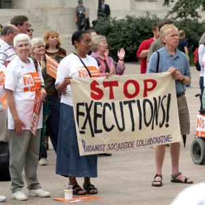Anti-death penalty rally, Robert J. Daveant / Shutterstock.com
